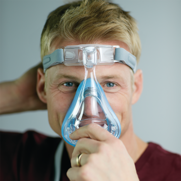 Philips Respironics Amara Gel CPAP Full Face Maske getragen